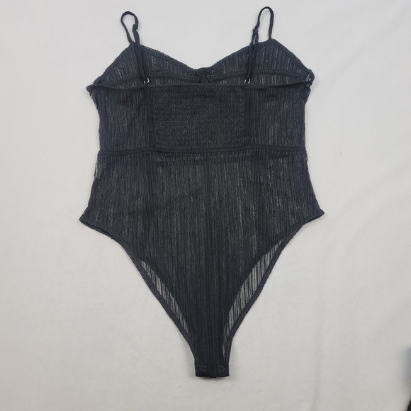 Sheer caged black adjustable strap bodysuit - Picture 4 of 6